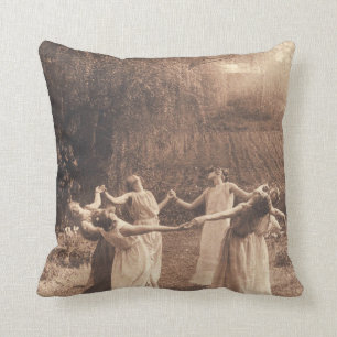Hexenzirkel Vintage Frauen tanzen Kissen