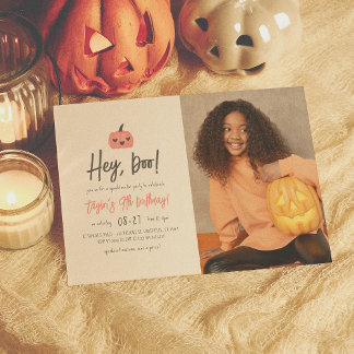 Hey Boo Modern Halloween Boho Girl Geburtstags-Fot Einladung