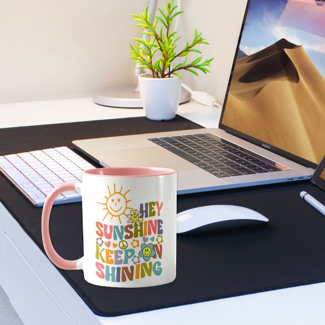 Hey Sunshine, trendy Blume Retro Vegan Tasse (Von Creator hochgeladen)