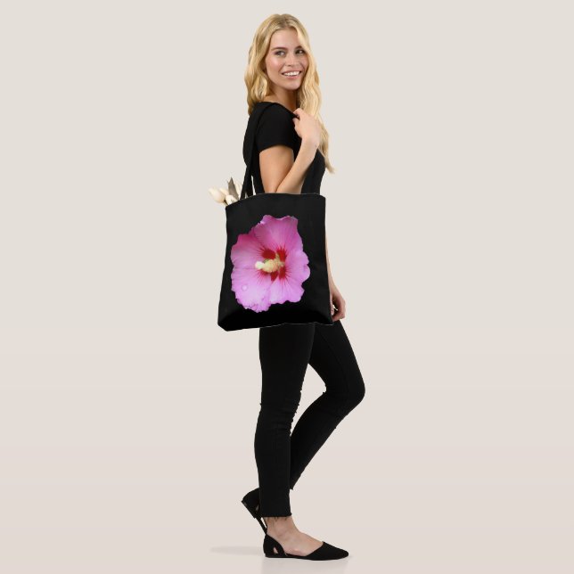 Hibiscus rose sur tout le sac d'impression (Sur le modèle)