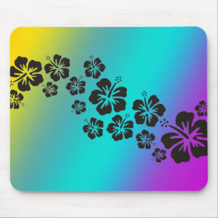 Hibiskus blüht in Schwarz farbiger Hintergrund Mousepad