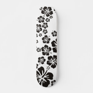 Hibiskus blüht in Schwarz Skateboard