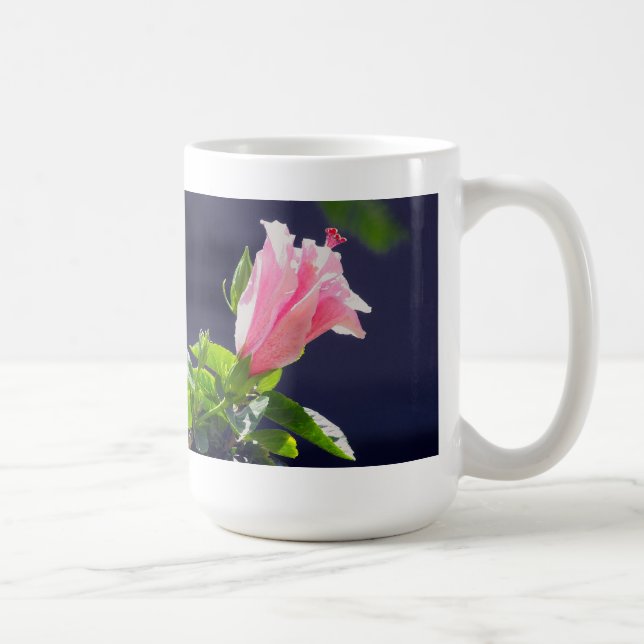 Hibiskus in heller Sonneneinstrahlung Kaffeetasse (Rechts)
