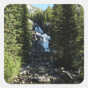 Hidden Falls im Grand Teton National Park Quadratischer Aufkleber
