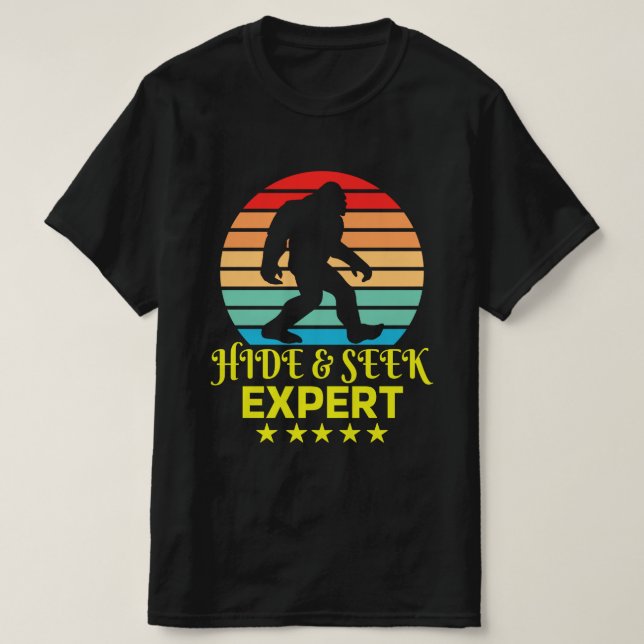 Hide and Seek Experte Bigfoot Funny T-Shirt (Design vorne)