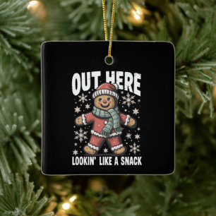 Hier draußen aussehend wie ein Snack Lebkuchen Wei Keramikornament