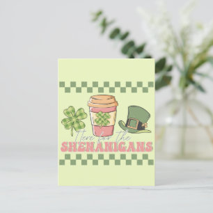 Hier für die Shenanigans - Kaffee in Klee Postkarte