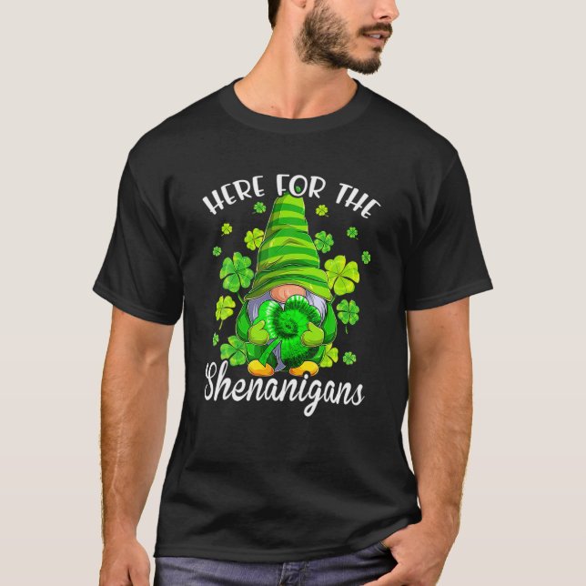 Hier für die Shenanigans Patrick's Day Gnome T-Shirt (Vorderseite)