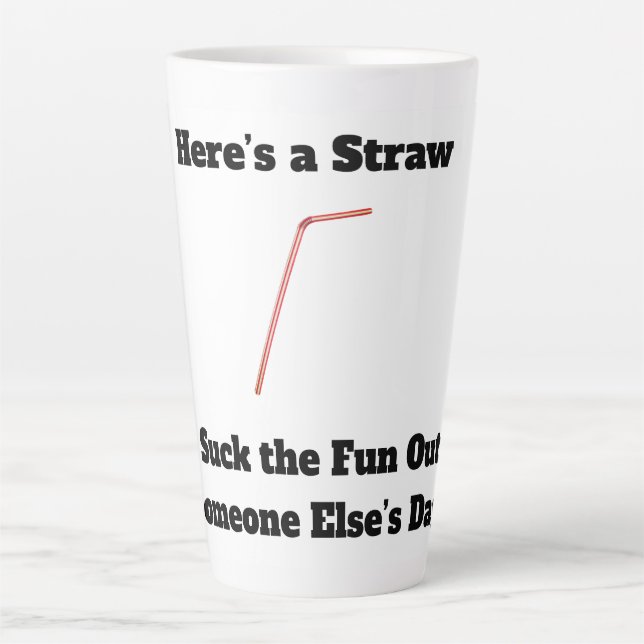 Hier ist eine Straw Latte Tasse (Vorderseite)