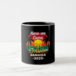 Hier kommen wir Jamaika 2025 Mädchenreise Familien Zweifarbige Tasse