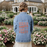 Hier kommt das Party Retro Junggeselinnen-Abschied Jeansjacke<br><div class="desc">Hier kommt das Party Retro Junggeselinnen-Abschied Bridesmaid Geschenke</div>