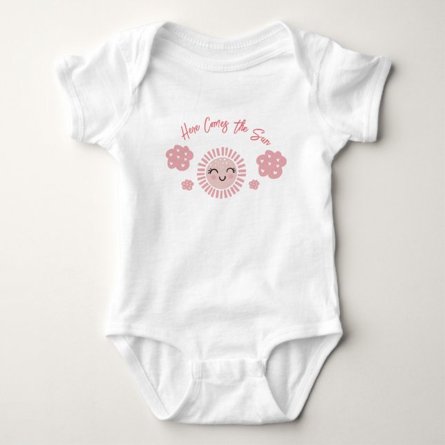 Hier kommt das Sun Girl Baby pink Baby Strampler (Vorderseite)