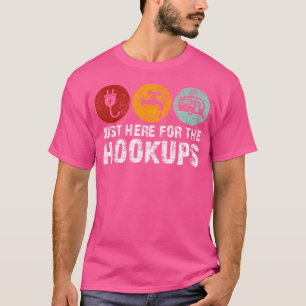 Hier nur für die Anschlüsse Camping Rv Camper Camp T-Shirt