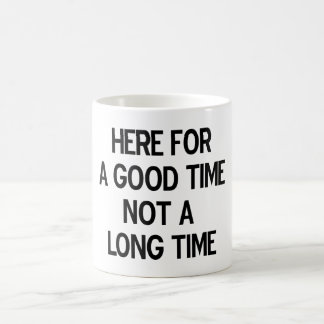 Hier während einer guten Zeit nicht eine lange Kaffeetasse