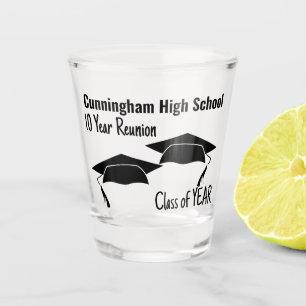 High School Wiedersehen - Dual Black Mortarboards Schnapsglas