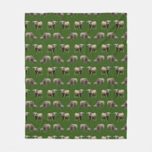 Highland Cow Frenzy Fleece-Decke (Dunkelgrün) Fleecedecke