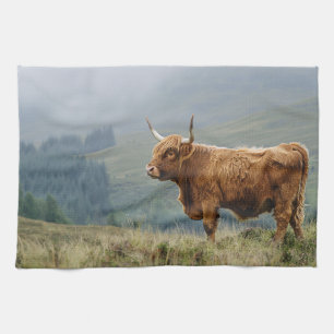 Highland Cow Misty Morning Geschirrtuch