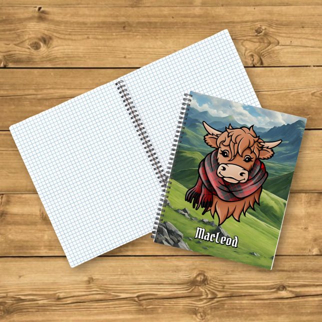 Highland Cow mit MacLeod von Raasay Tartan Scarf Notizbuch (Von Creator hochgeladen)