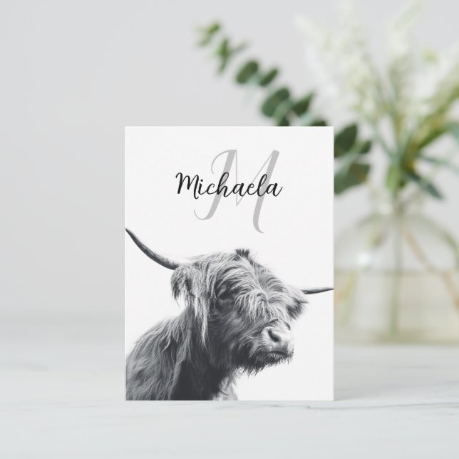 Highland cow portrait initial monogram black white postkarte (Stehend Vorderseite)