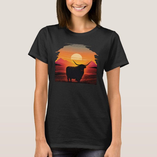 Highland Cow Scottish Cattle Sunset 1 T-Shirt (Vorderseite)