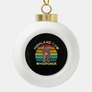 Highland Cow Whisperer Keramik Kugel-Ornament