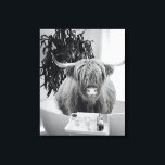 Highland Kuh Badewanne Schwarz-weiß Badezimmer Leinwanddruck<br><div class="desc">Dieses Design kann durch Auswahl der Option Design bearbeiten personalisiert werden. Sie können auch auf andere Gegenstände übertragen. Kontaktieren Sie mich unter colorflowcreations@gmail.com oder nutzen Sie die Chat-Option oben auf der Seite, wenn Sie dieses Design auf einem anderen Produkt haben möchten oder Hilfe benötigen. Sehen Sie mehr von meinen Designs...</div>