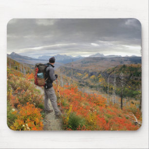 Highline Traunterfall Color - Glacier Nationalpark Mousepad