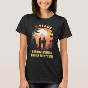 Hiker 5 Jahre Verheiratetes Wandergetrieben Wander T-Shirt