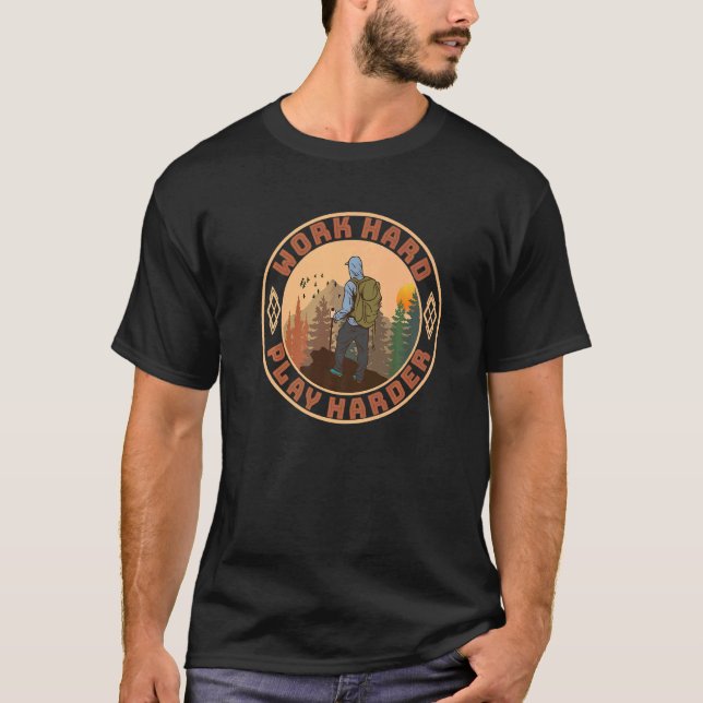 Hiker auf dem Gipfel: hartes Spiel T-Shirt (Vorderseite)