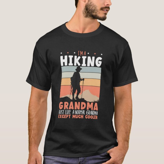 Hiking Grandma Mountain Climbing Hiker Grandmother T-Shirt (Vorderseite)