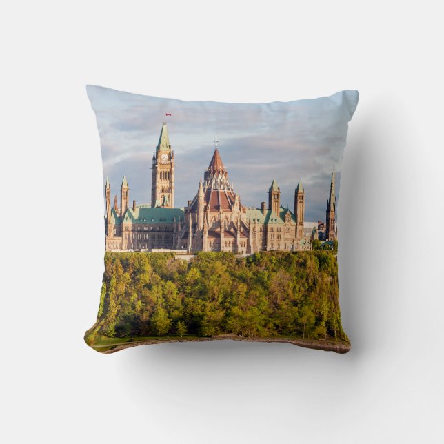 Hill des Parlaments in Ottawa, Ontario, Kanada Kissen (Vorderseite)