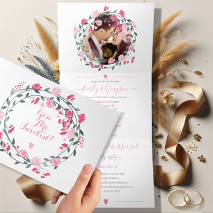 Himbeer-Sorbet Rosa Pfingstrosen-Blumen-Hochzeit T Dreifach Gefaltete Einladung