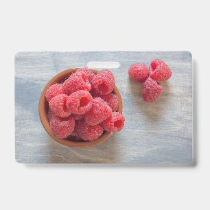 Himbeeren in einer Schüssel Ausweis