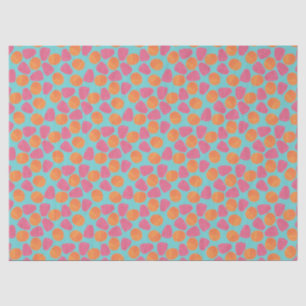 Himbeeren, Mandarinen auf helltürkisblauem Blau Seidenpapier