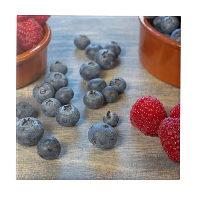 Himbeeren und Blaubeeren Fliese (Vorderseite)