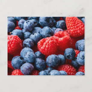 Himbeeren und Blaubeeren Postkarte