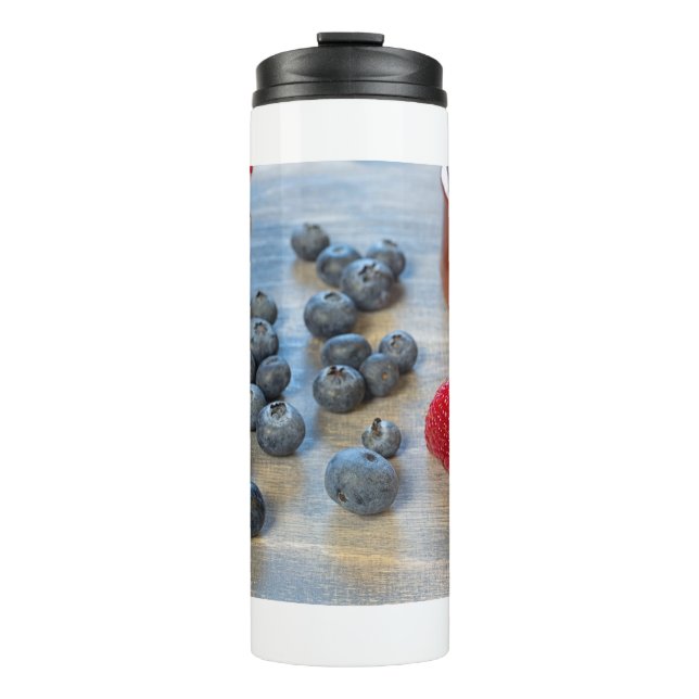 Himbeeren und Blaubeeren Thermosbecher (Vorderseite)