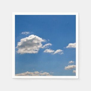 Himmel ist blau und weiße Wolken kommen vorbei Serviette
