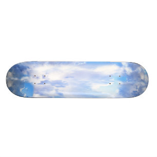 Himmel ist das Skateboard der begrenzten Ausgabe