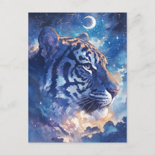 Himmels-Tiger-Porträt in Mitternacht-Wolken Postkarte