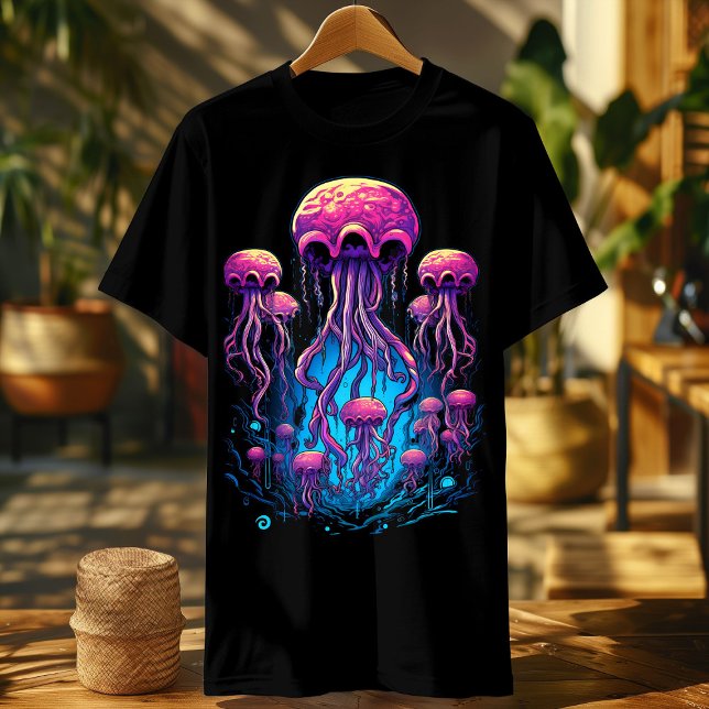 Himmelsglühen: Mondqualle farbenfroh T-Shirt (Von Creator hochgeladen)