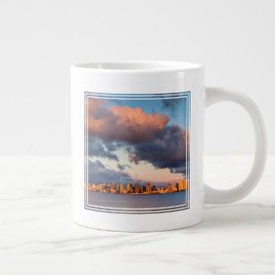 Himmelslinie der Stadt San Diego Bay Jumbo-Tasse