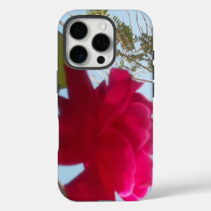 Himmlische Blüte   Eine rote Rose gegen den blauen iPhone 16 Pro Hülle