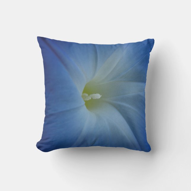 Himmlischer Blue Morning Glory Nah-Up Kissen (Vorderseite)