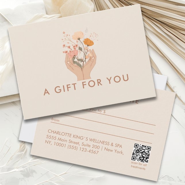 Himmlischer Blumen-Salon QR-Code-Geschenkgutschein (Celestial Floral Beige Brown Boho Salon Qr Code Business Gift Certificate)