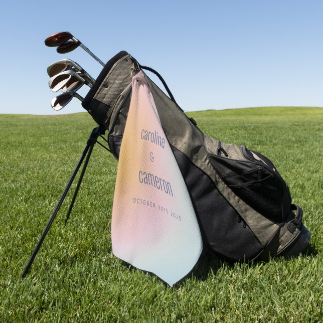 Himmlisches Pastell Blau Rosa Körniger Gradient Ho Golfhandtuch (Gras)