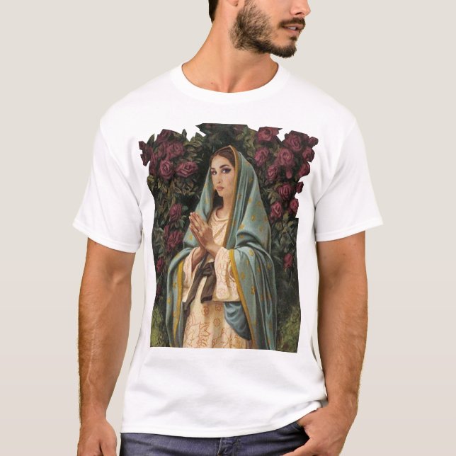 Hind alqahtani en t-shirt marie vierge (Devant)