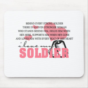 Hinter jedem Soldaten Mousepad