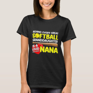 Hinter jeder großartigen Softll-Enkelin steht eine T-Shirt
