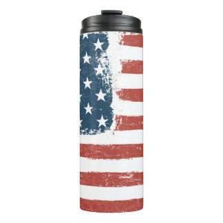 Hintergrund der amerikanischen Flagge. Schnellere Thermosbecher